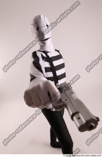 28 2019 01 JIRKA MORPHSUIT WITH GUN